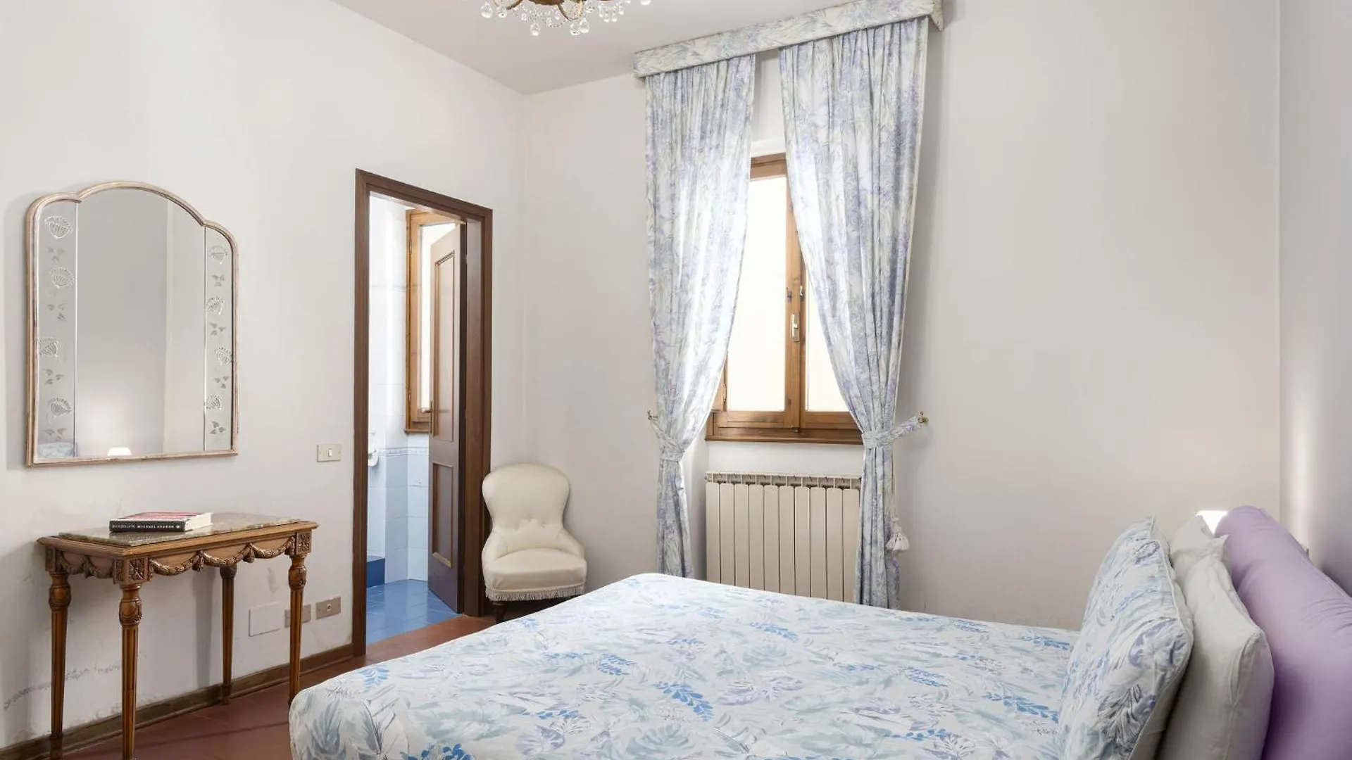 Signoria Apartment With Patio Florença